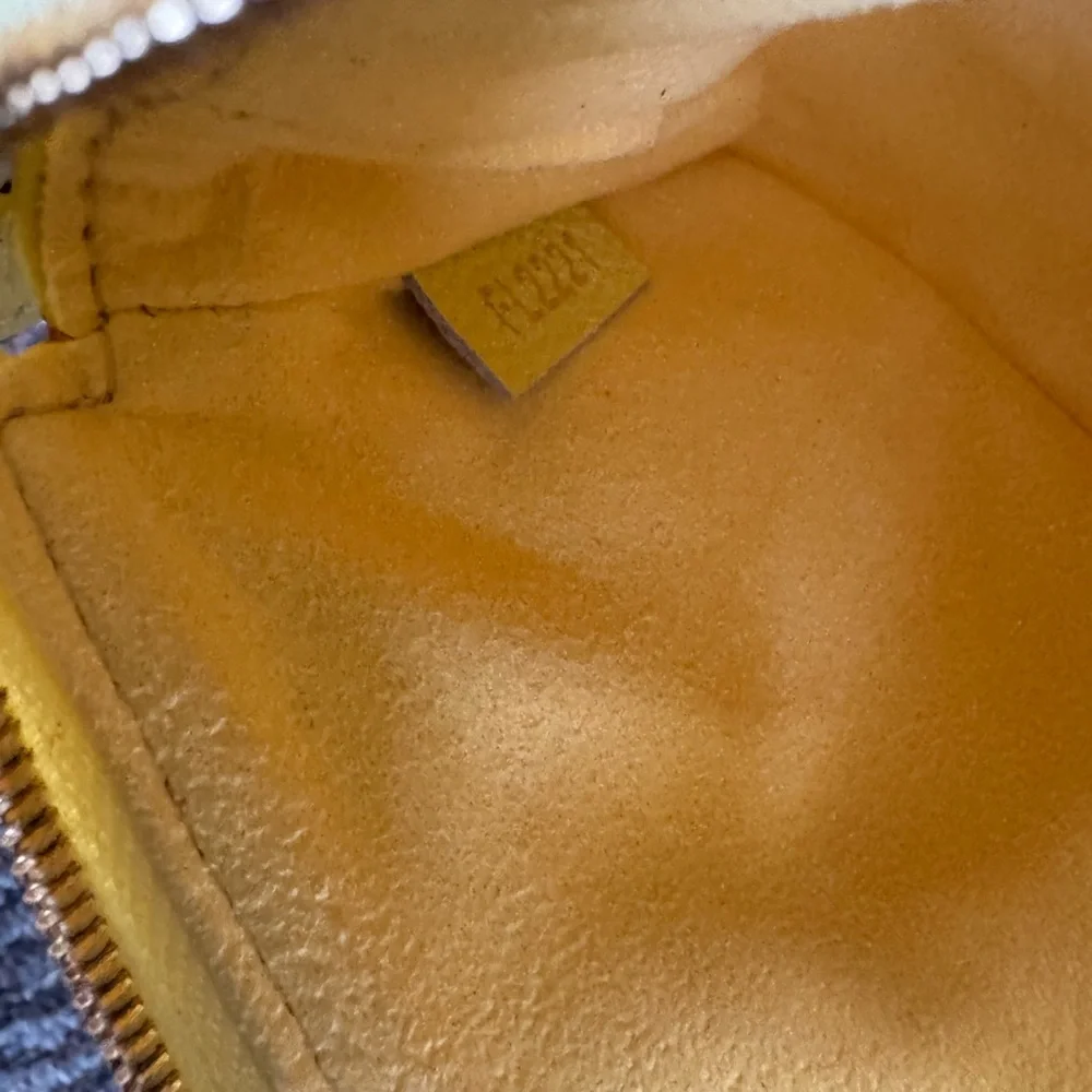 Louis Vuitton Empreinte Monogram Mini Pochette in Lemon Curd - Picture 5 of 6